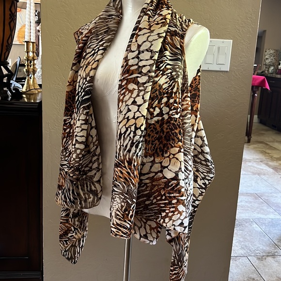 Home made Women’s Animal print Vest  or coverup cream& brown One S… - Picture 14 of 16